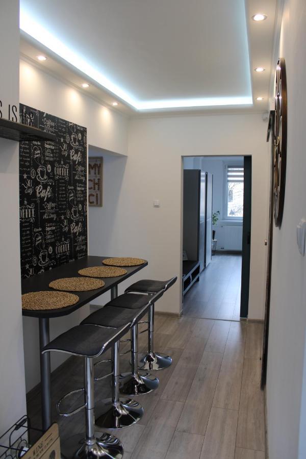 ミシュコルツIzzy Apartamentアパートメント エクステリア 写真