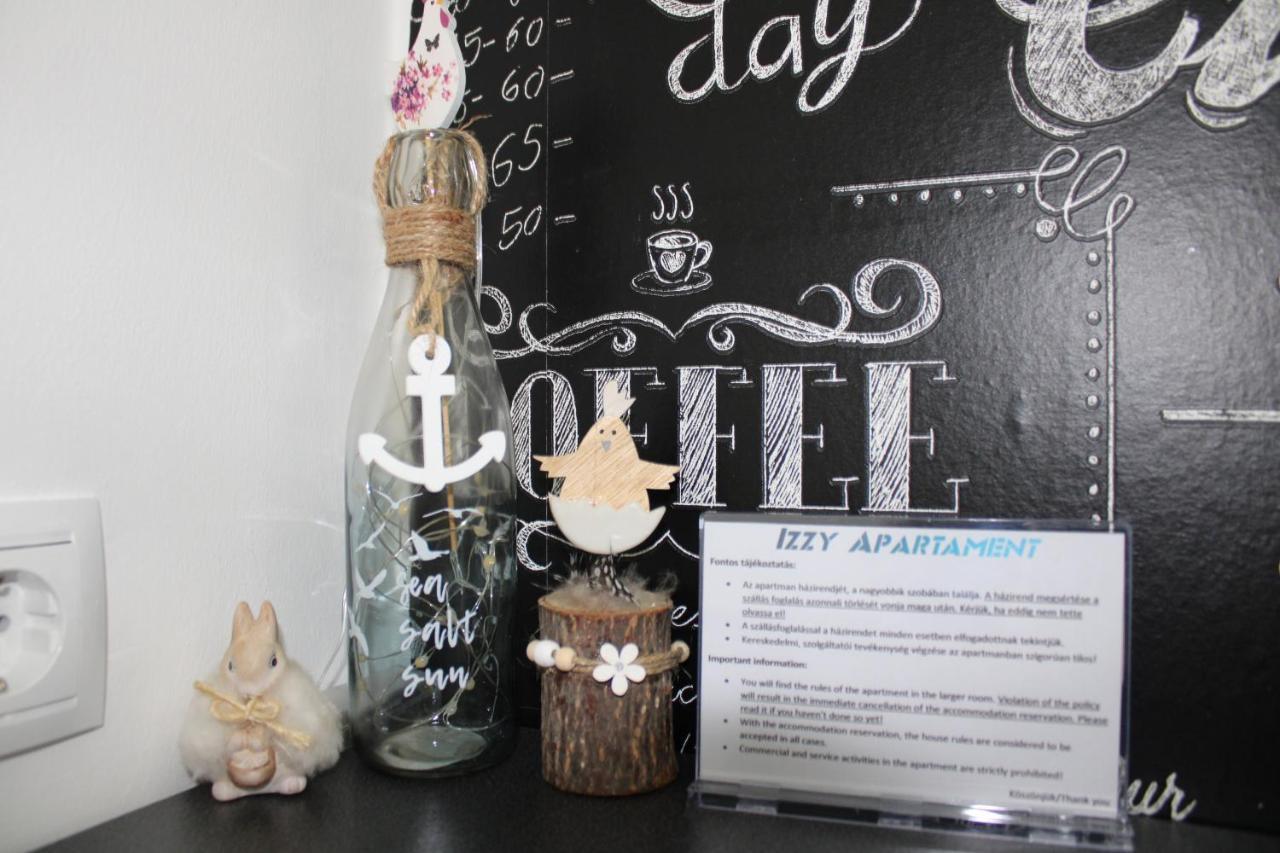 ミシュコルツIzzy Apartamentアパートメント エクステリア 写真